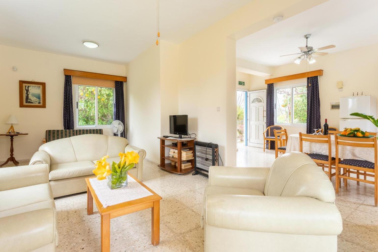 Sun Beach Villa Polis Bagian luar foto